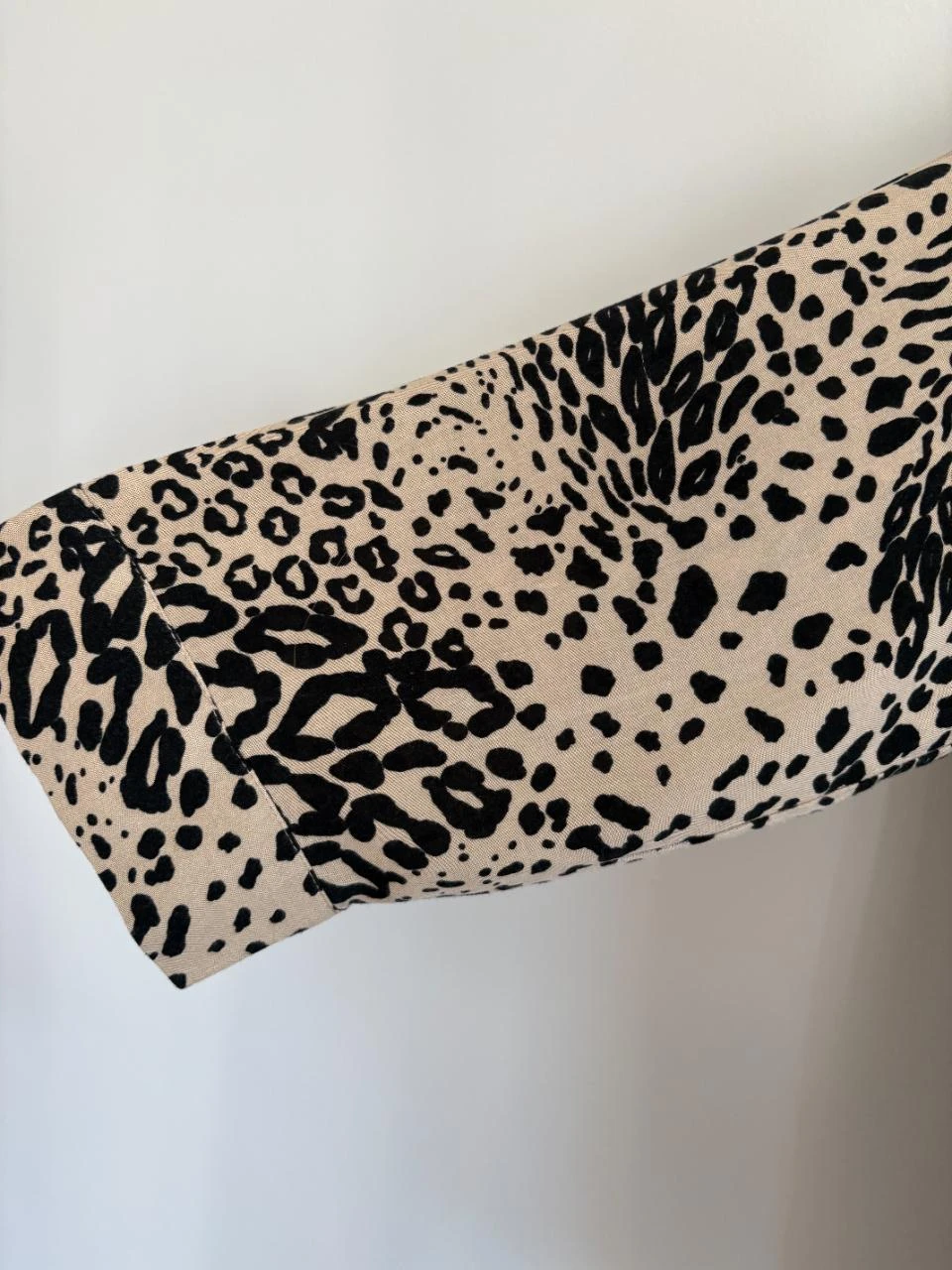 Blusa leopardo Primark – 40 – gola e decote em V – 100% viscose – photo 6